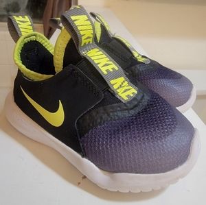 Nike toddler Flex runner